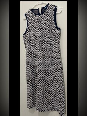 J.McLaughlin knit stretch sleeveless shift dress Size Medium